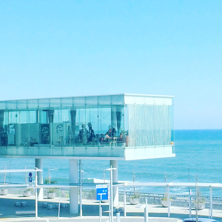 スターユーザー推薦 この夏行きたい 海が見える絶景カフェ レストラン5選 ことりっぷ