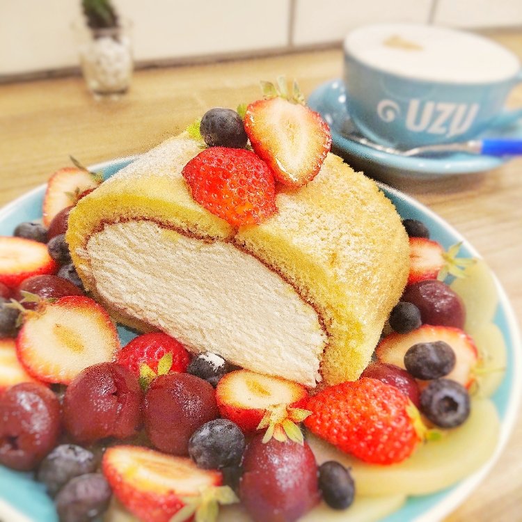 ぷぅ。らぶさんの投稿/Roll cake cafe UZU ｜ ことりっぷ