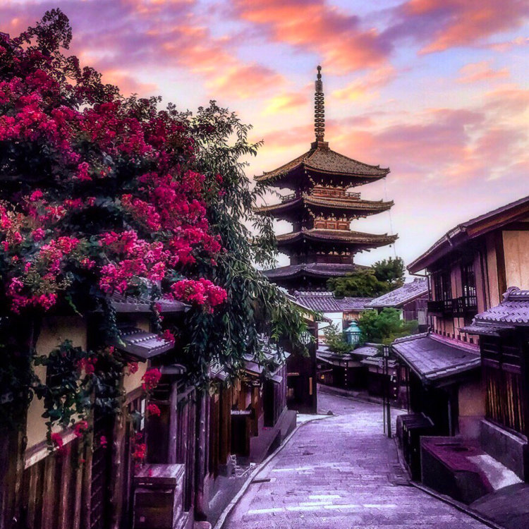 「八坂の塔」、または「八坂暮色」。 八坂の塔」、または「八坂暮色」。