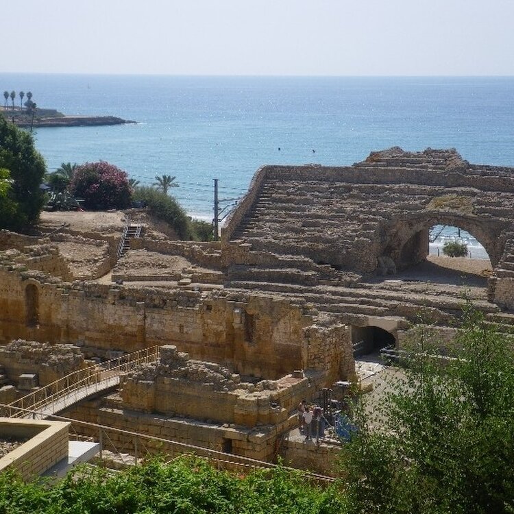 洋書◆タラゴナ写真集 本 スペイン 世界遺産 古代ローマ 遺跡 風景 景色 shutterstock_1344565271-1-