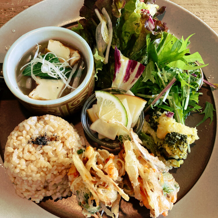 グルメな街 神戸で訪れたいランチスポット8選 ことりっぷ