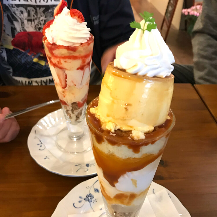 とらさん♡パフェ⑧ からふね屋CAFE さんすて岡山店 - フルーツパフェの街