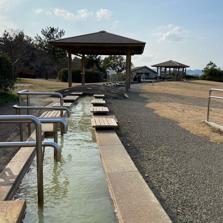 YUKARIさんの投稿/「桜島」溶岩なぎさ公園足湯 | ことりっぷ YUKARIさんの投稿/「桜島」溶岩なぎさ公園足湯 | ことりっぷ