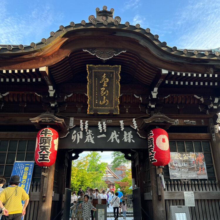 【最終値下げ】五重の塔　金属製　およそ30号【90%〜OFF】 弘前-1 最勝院 五重塔 紅葉に彩られて ☆日本最北にある美麗な