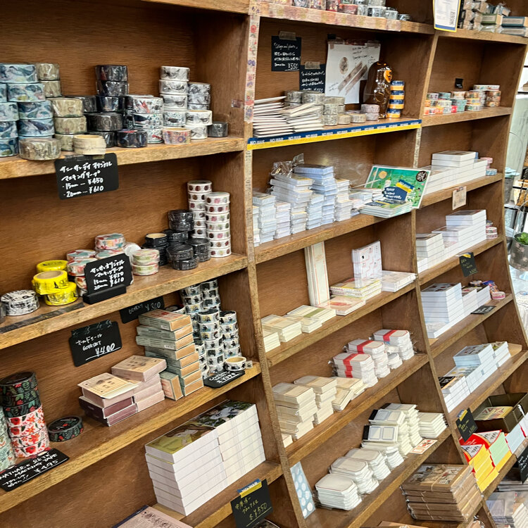 【中古】 テフニィで朝食を/青峰社/諸岡達一 プティボワ 150サイズ(150 サイズ): 岐阜東桜デパート｜地域の