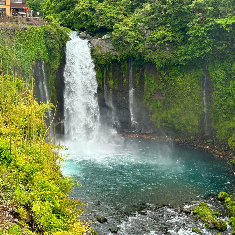 白糸の滝 – 定山渓観光協会公式サイト