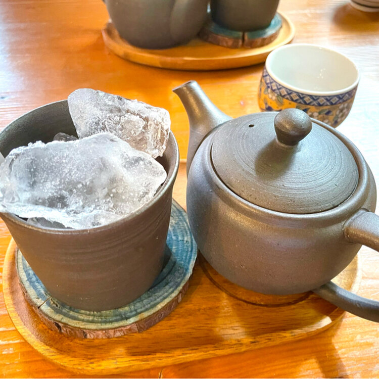 別サイトにて 売り切れました。陶器の急須