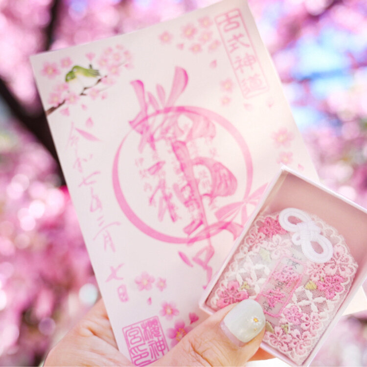 みみさん🧸 東京いいねおでかけスポット📷 | 【桜神宮】レースの