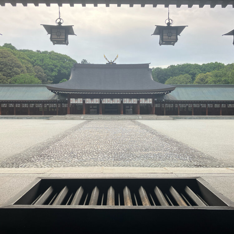 橿原神宮　八咫烏　肉池 橿原神宮 八咫烏 肉池