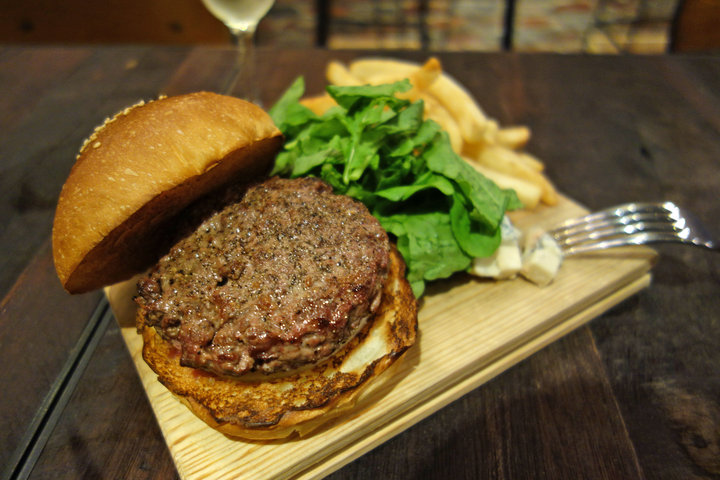 土日限定ランチが話題。予約困難な肉ビストロ「ブッチャーズ」の姉妹店が神楽坂にオープン