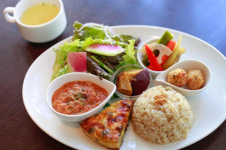 都会の生活に疲れた体を癒してくれる三軒茶屋のオーガニックカフェ