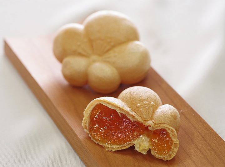 日本一のあんずを使った和菓子「杏もなか」