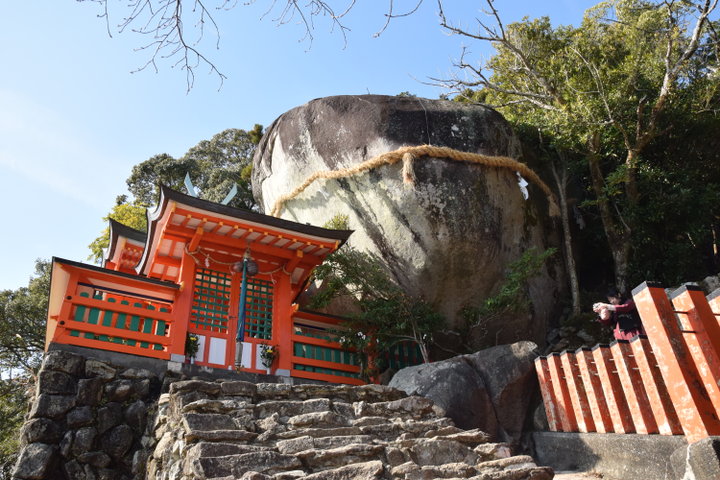 538段の石段を登る価値あり！天空のパワースポット「神倉神社」