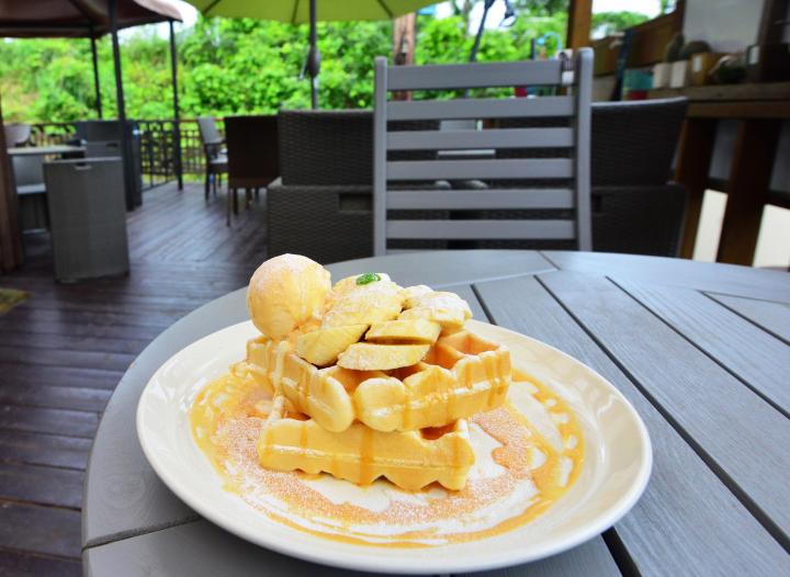 ガーデンカフェで野菜ランチとスイーツを 花々に囲まれた心満たされる時間 ことりっぷ