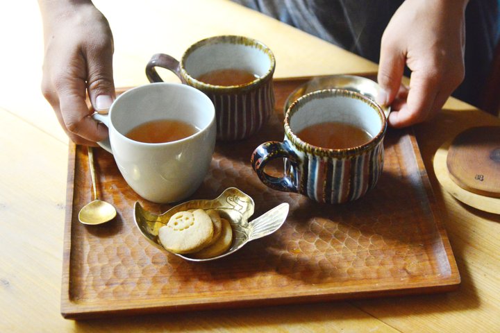川地あや香さんがつくる、お菓子とぬくもりあふれる暮らしの
