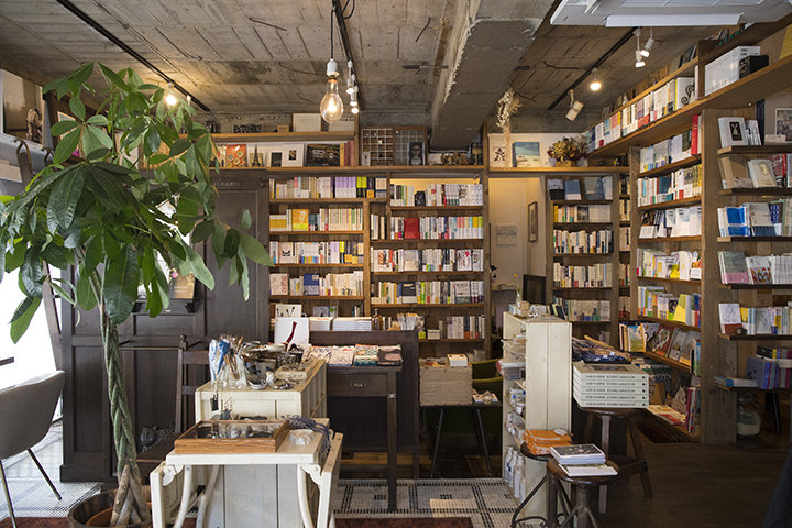 ひとりで、のんびり過ごしたくなる空間「橙書店」
