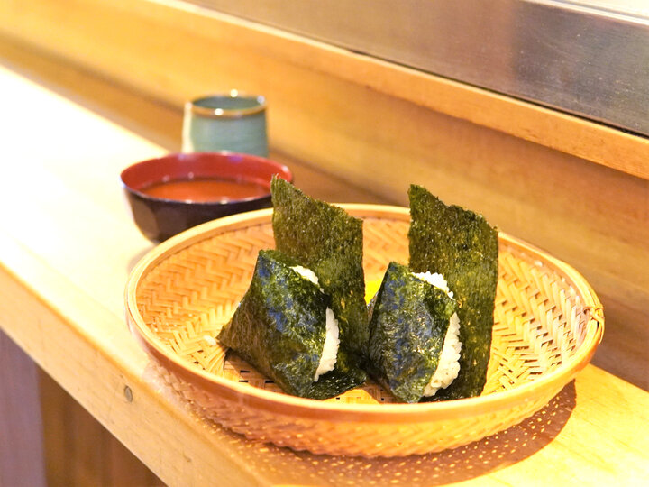 浅草寺詣での帰りに訪れたいおにぎり専門店「宿六」