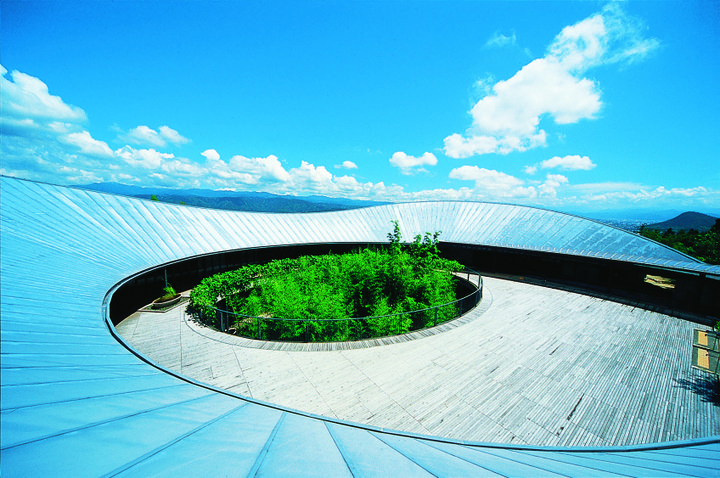 植物園なのにアートフル♪建築美と自然美が融合した「高知県立牧野植物園」