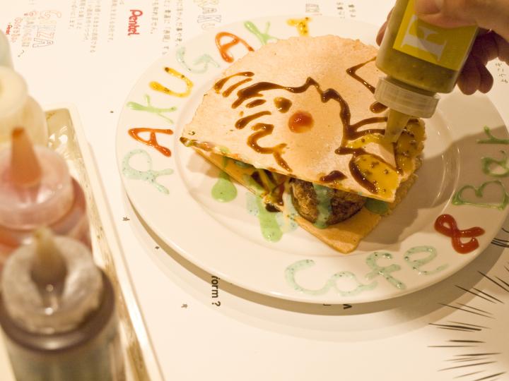 銀座に期間限定オープン! 店内らくがきし放題の「らくがきカフェ」