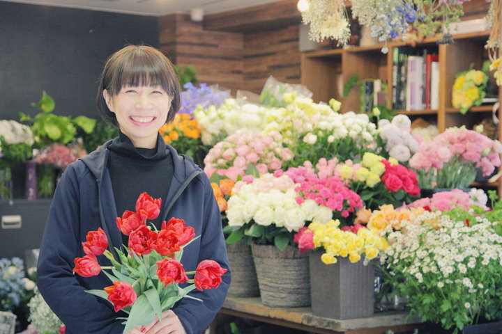 ミニブーケや一輪挿しも！花のある生活を提案する、蔵前の花屋「comete（こめて）」