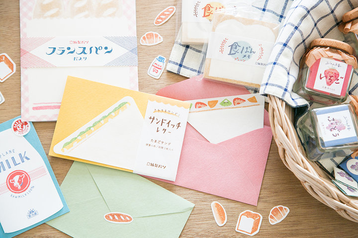 サンドイッチに食パンも!『紙製パン』で届ける気持ち|by PARISmag