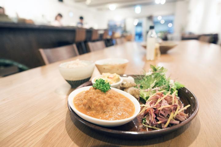 自然の恵みたっぷり♪ 採れたて野菜のランチ&スイーツはいかが？