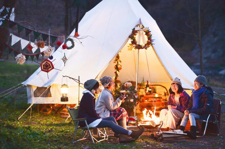 満天の星空の下で過ごす 森のクリスマスパーティ 飾り付け編 ことりっぷ