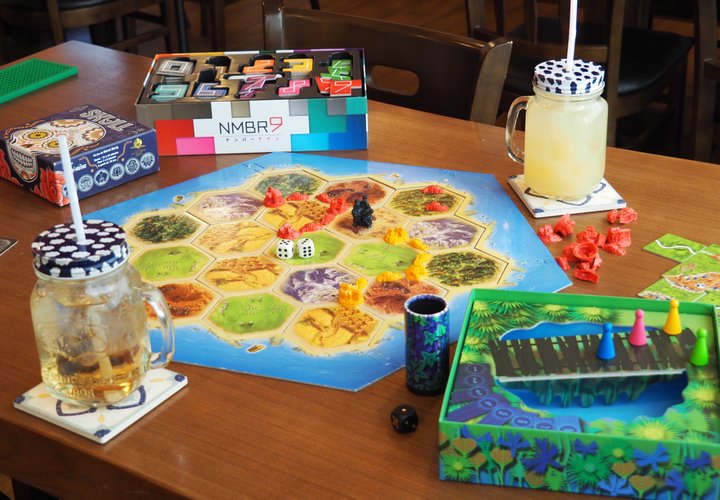 ひとりでも気軽に！秘密基地のようなボードゲームカフェ・吉祥寺「Caravan's Base」 ｜ ことりっぷ