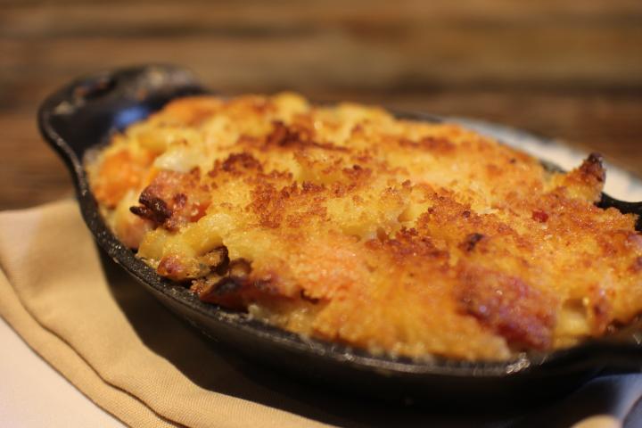 No.1に輝いた「マカロニ&チーズ」。出来立てのあつあつをいただこう