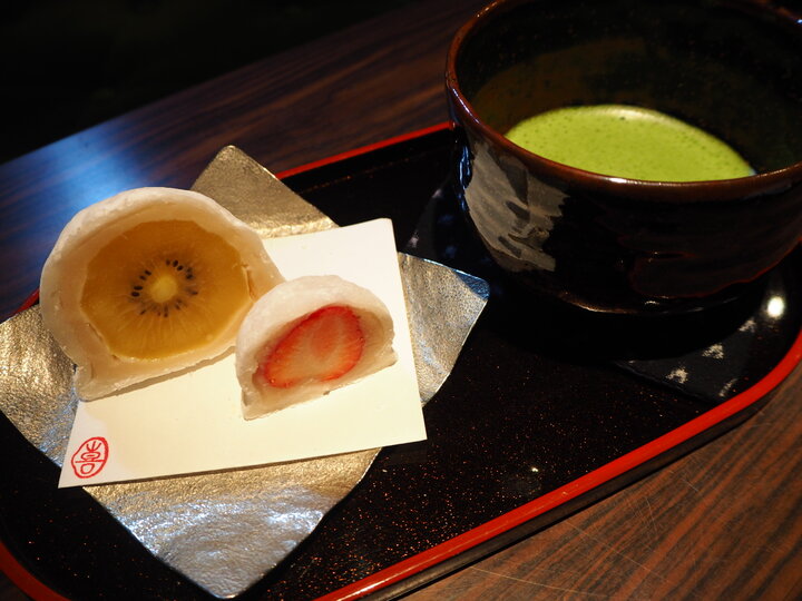 果汁と白あんがマッチしたフルーツ大福「カズ・ナカシマ」