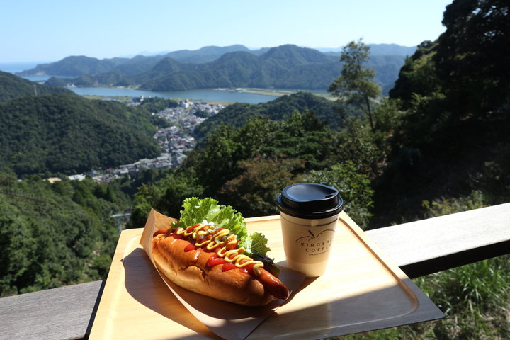 紅葉が美しい季節！ロープウェイで登る天空のカフェ／兵庫県「みはらしテラス」