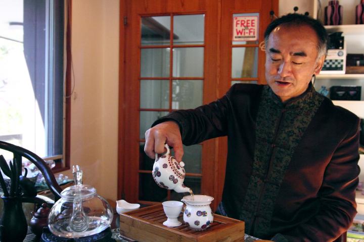 アートのように美しい花開く“工芸茶”を、鎌倉の一軒家カフェで楽しもう
