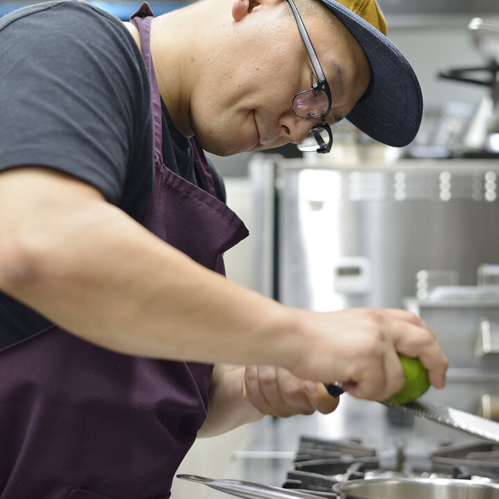 能登の里山里海の滋味を料理で伝える。遊び心とともに、まっすぐ