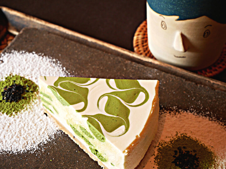 京都 清水寺の参道カフェ 天 で 美しいマーブル模様の抹茶レアチーズケーキを ことりっぷ