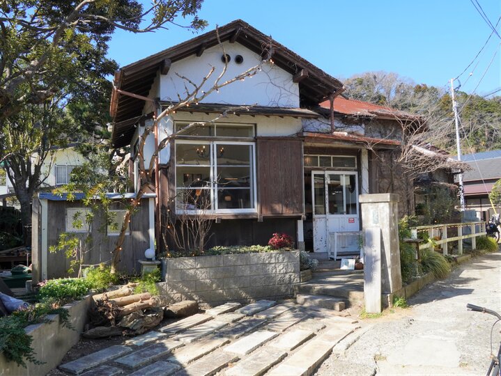 ヒミツにしたいほどステキな隠れ家 鎌倉 カフェ 坂の下 ことりっぷ