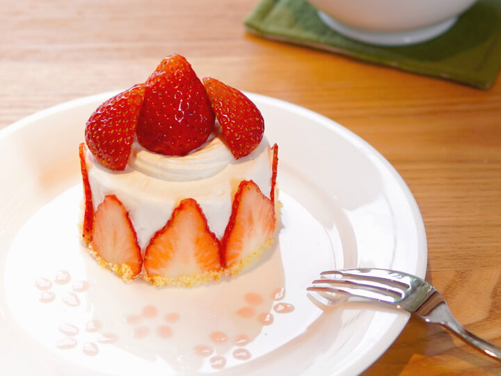 北鎌倉でめぐりあう作りたてのおいしいケーキ 北鎌倉 欒 おうち カフェ ことりっぷ