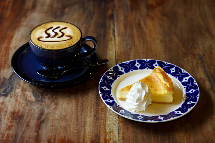 昭和レトロな雰囲気がすてきな「四万温泉柏屋カフェ」でこだわりスイーツと自家焙煎コーヒーを