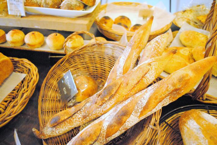 旬のフルーツで作った酵母が美味しさのヒミツ。パンの概念が変わる京都のベーカリー「アペリラ」