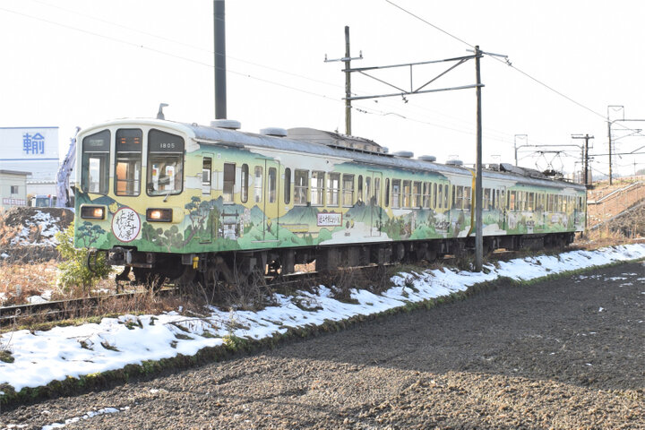 浮世絵タッチのラッピング列車「近江十景とれいん」登場