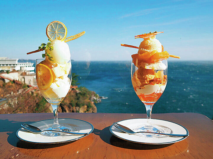青い海と空とフルーツパフェにときめく「Restaurant & Sweets花の妖精」