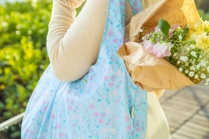 折りたためてコンパクトになるおしゃれな「ことりっぷマルシェエコバッグ」ができました