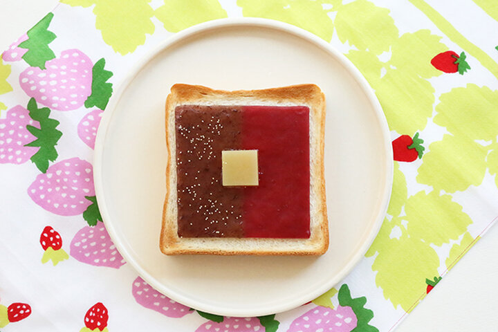 パンにのせて焼くだけ♪「スライスようかん」に春のベリー味が新登場/京都「亀屋良長」