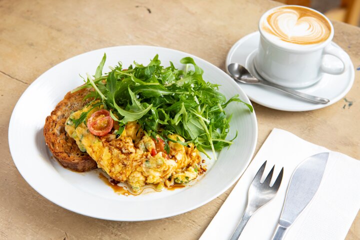 おいしい朝食を味わって、すてきな一日をスタートしましょう♪千駄木「CIBI Tokyo Store」