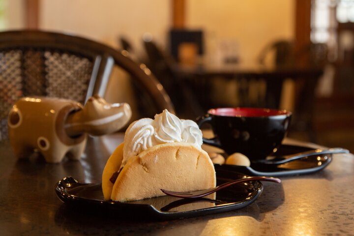 喜多方の漆器店にある蔵カフェ「珈琲蔵ぬりの里」で、おいしいスイーツ