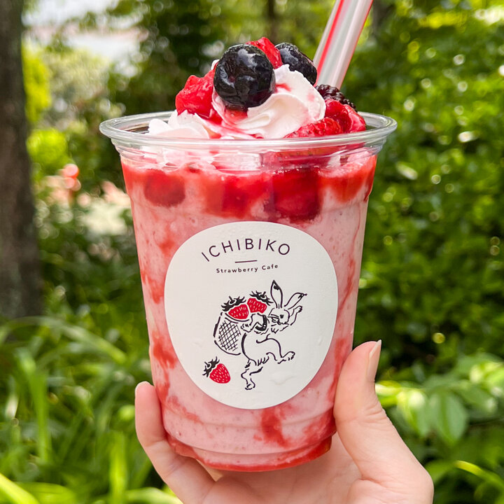 旬のブルーベリーを使用♪ いちごスイーツ専門店「いちびこ」ベリー