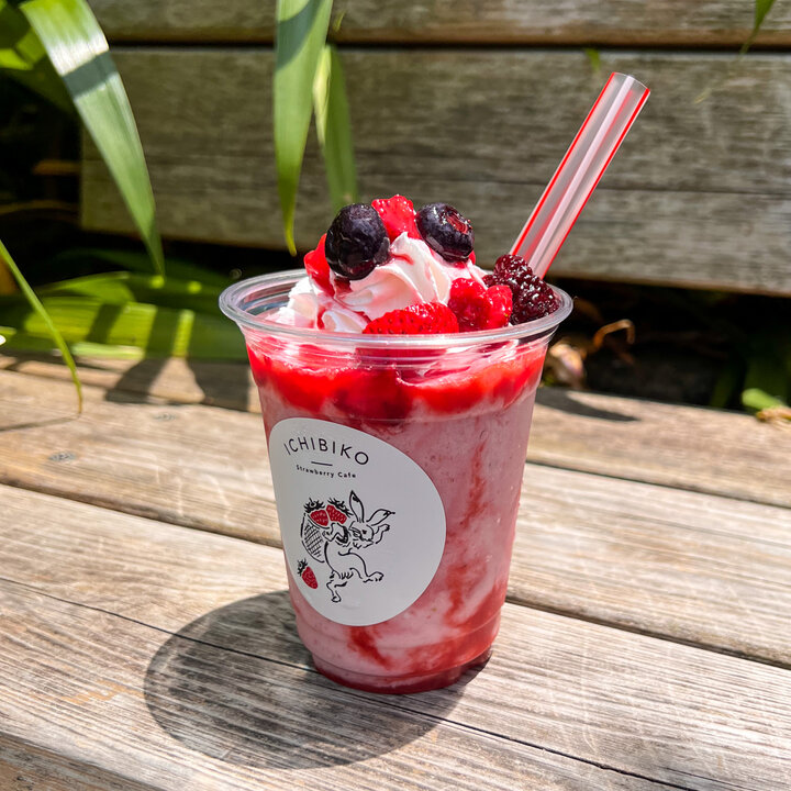 旬のブルーベリーを使用♪ いちごスイーツ専門店「いちびこ」ベリー