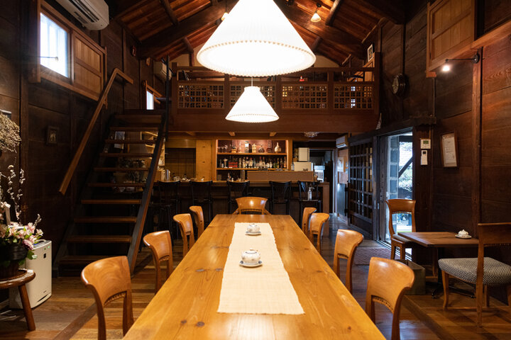 築120年の米蔵を改装したカフェ「アトリエ&サロンはしまや」で発酵スイーツを