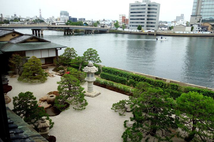 世界が認めた枯山水の日本庭園と、のどかな湖にみとれる♪