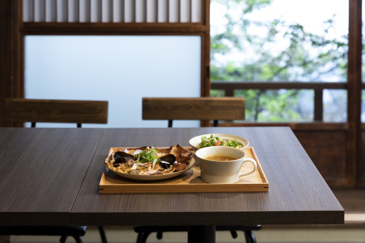 生麩の新たな楽しみ方を提案 老舗が手がける京都烏丸のカフェ Shibaf ことりっぷ