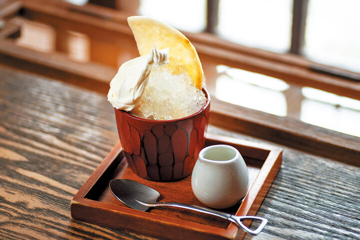 【飛騨高山】和モダンな町家の喫茶店で甘い雪景色を味わう「喫茶去かつて」